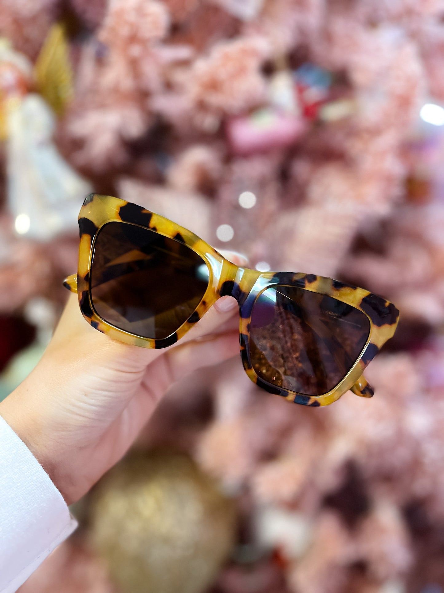 Tortoise Cateye Frame Sunglasses