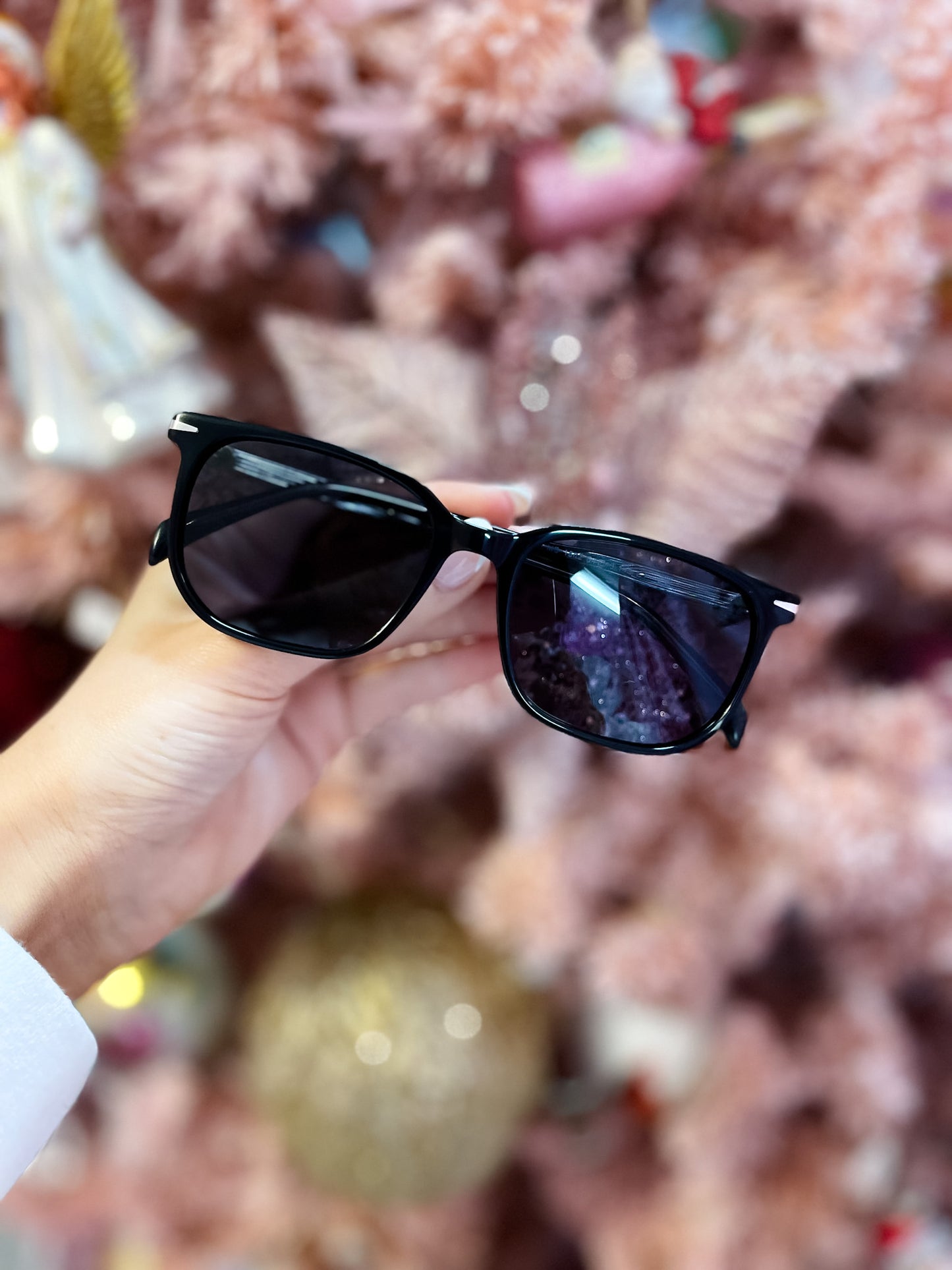 Black Classic Frame Polarized Sunglasses