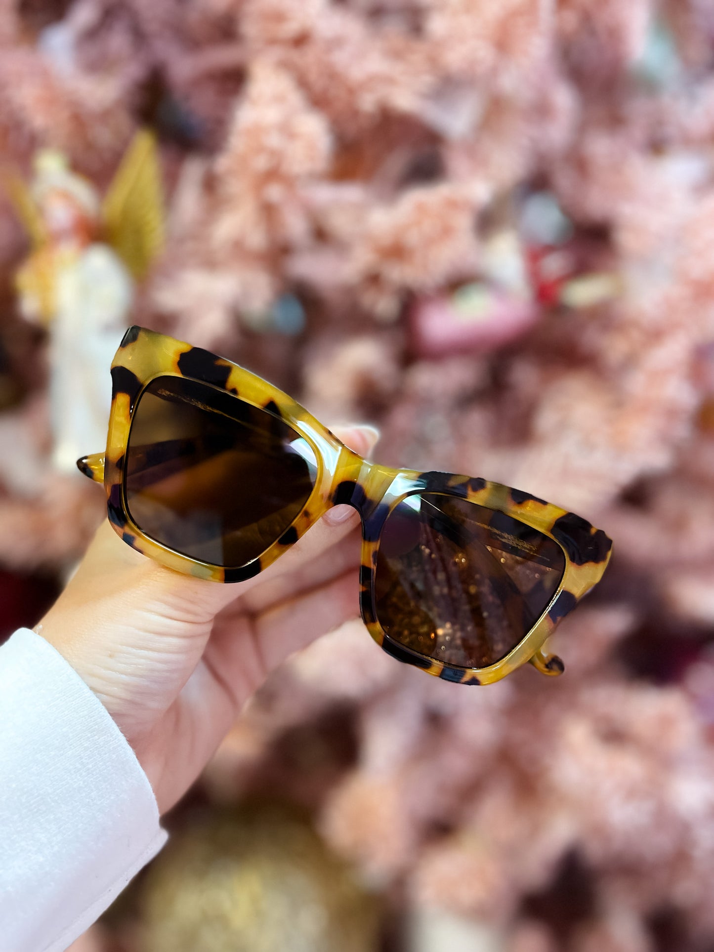 Tortoise Cateye Frame Sunglasses