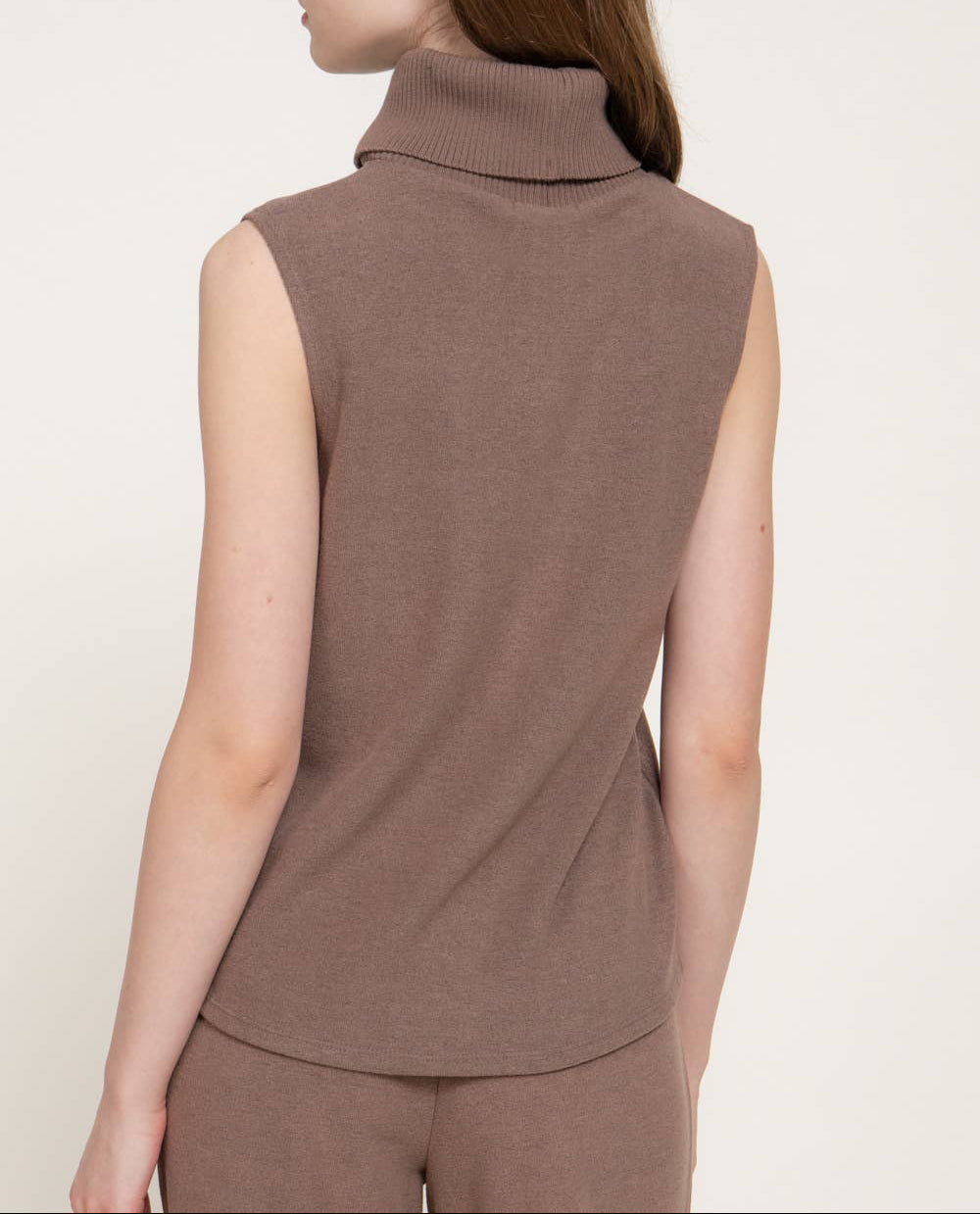 Easy Living Sleeveless Turtle Neck Top - Mocha