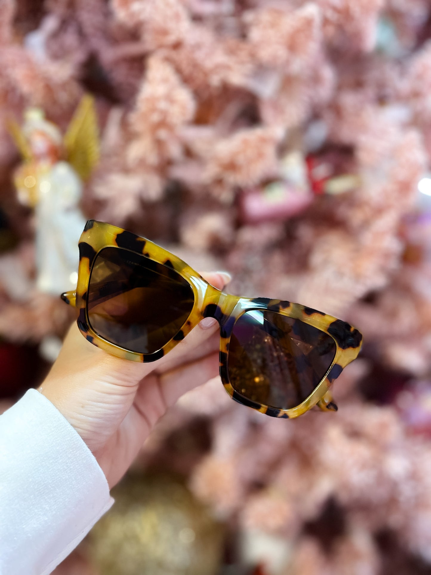 Tortoise Cateye Frame Sunglasses