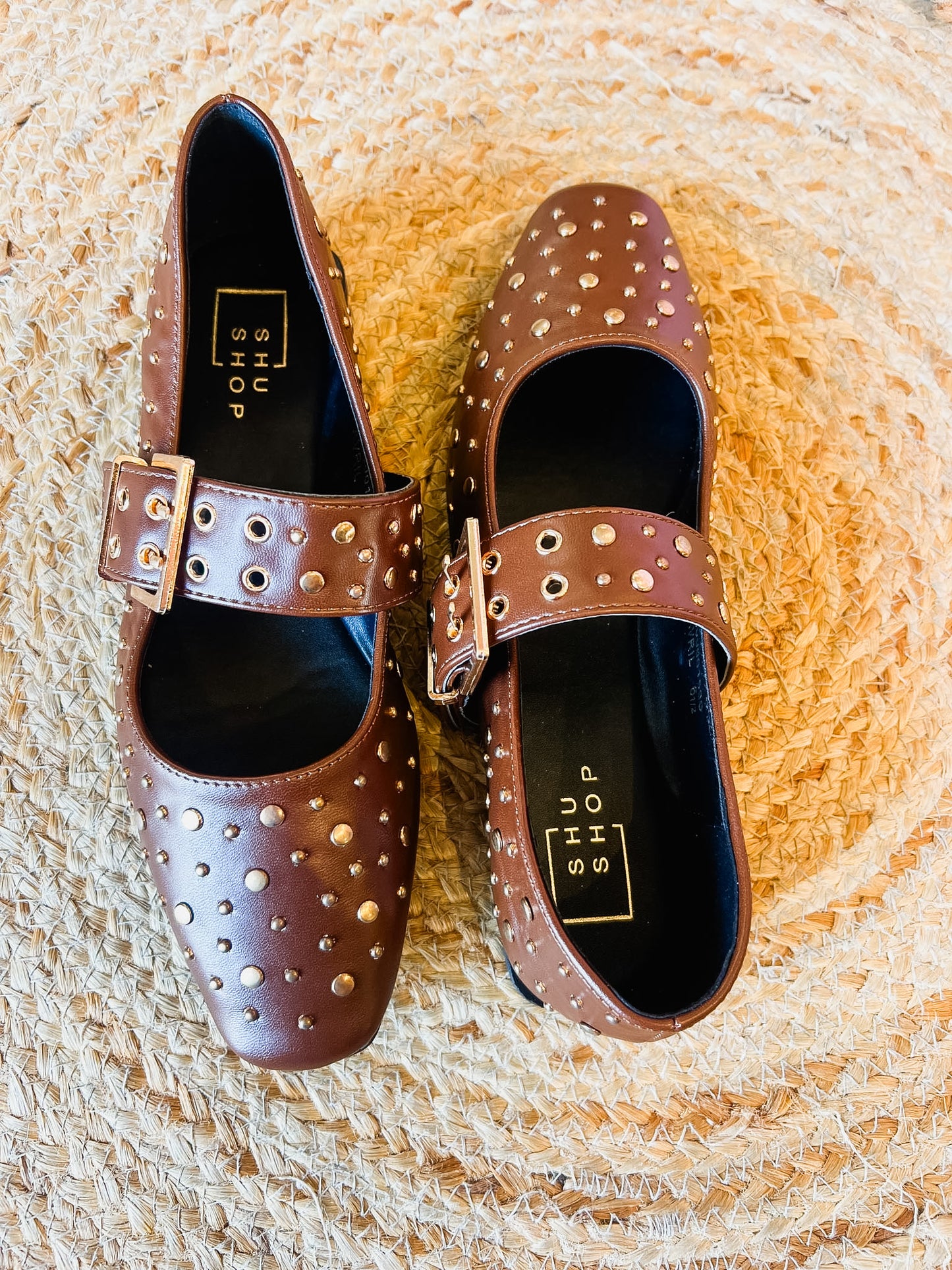 Avril Flat - Brown