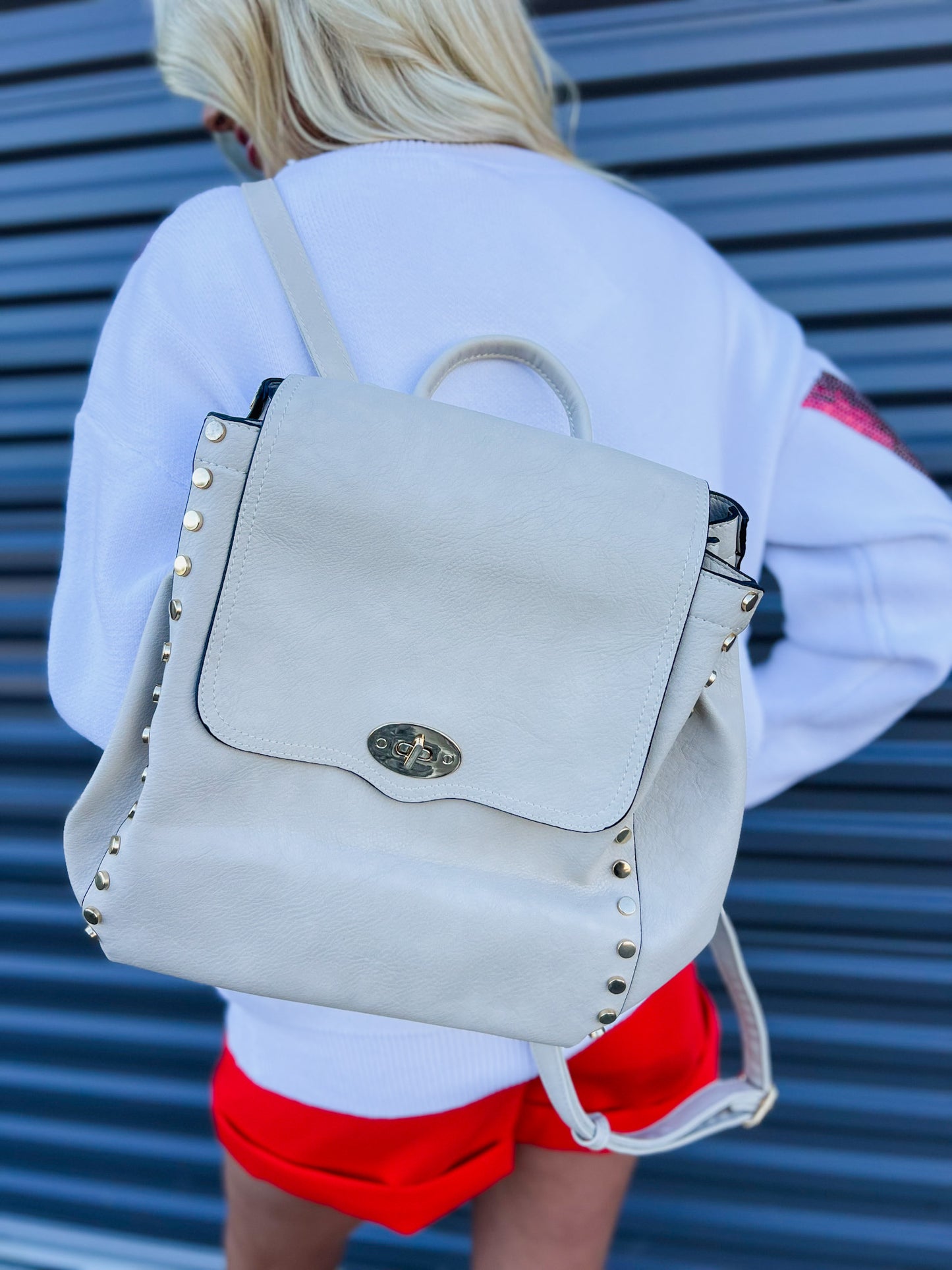 Jen & Co Bex Distressed Backpack - Greige