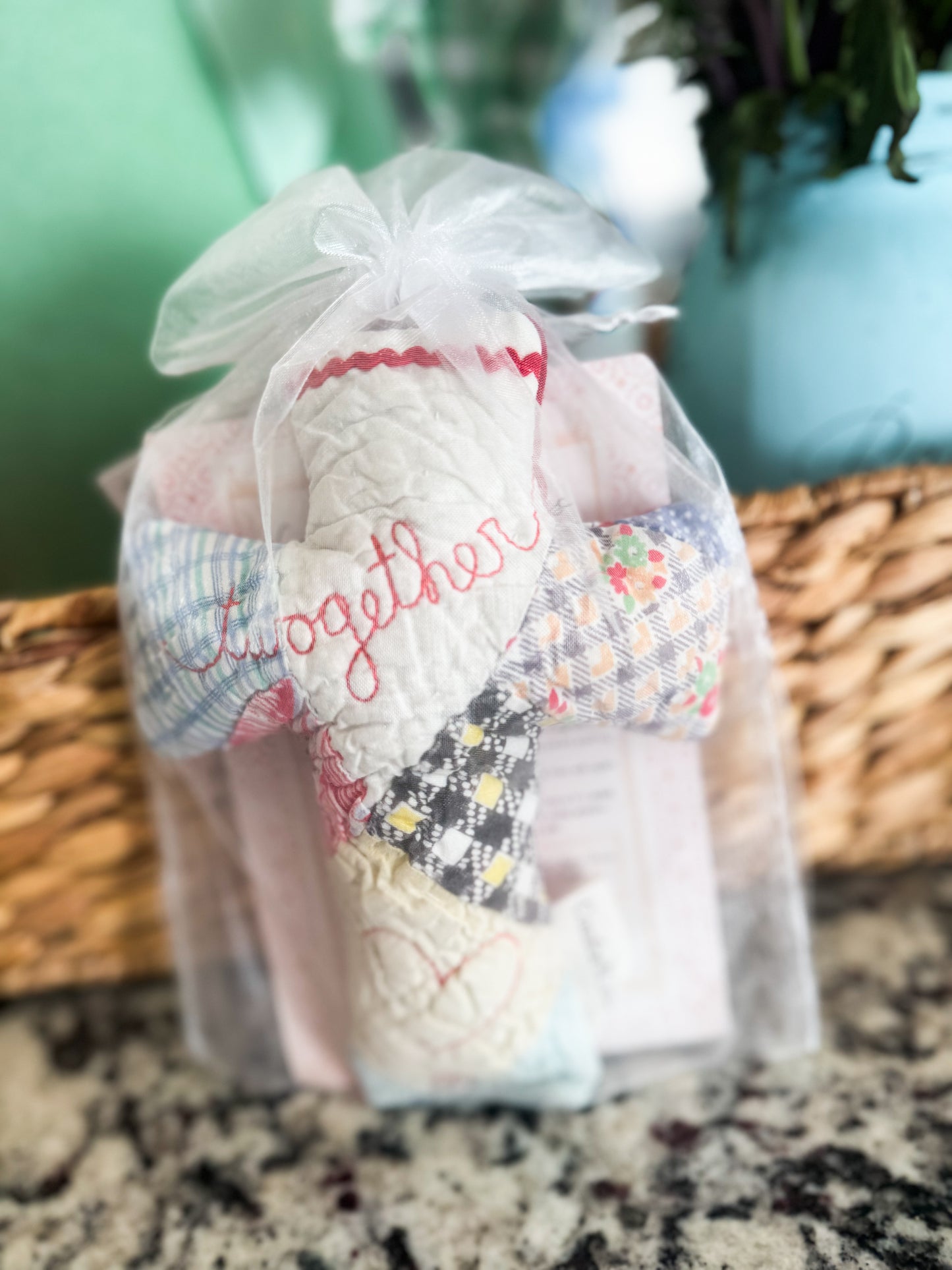 Comfort Crosses - Hand In Hand - Lavender