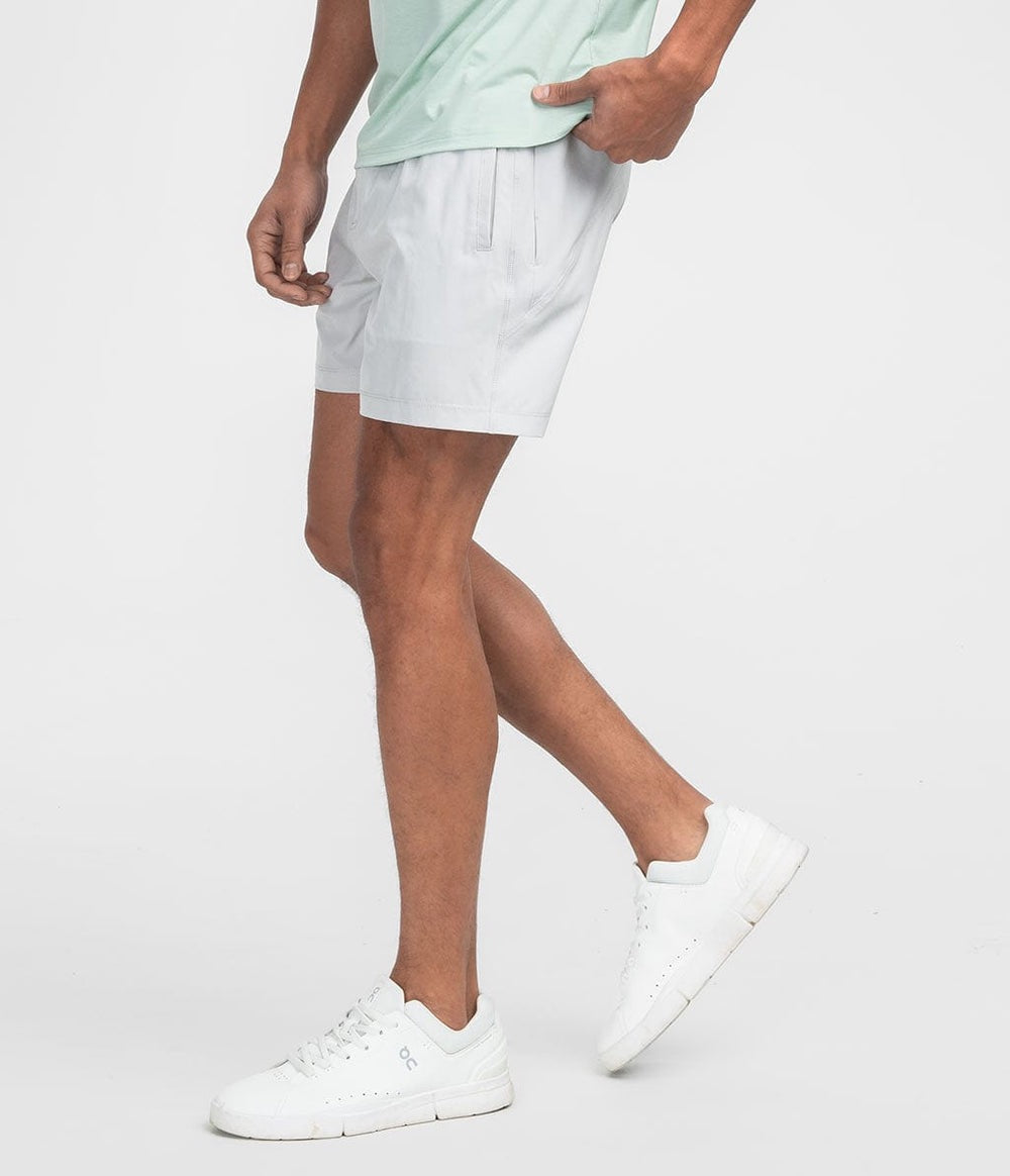 SSCO Everyday Hybrid Short With Belt Loops (5.5" Inseam) - Cloud