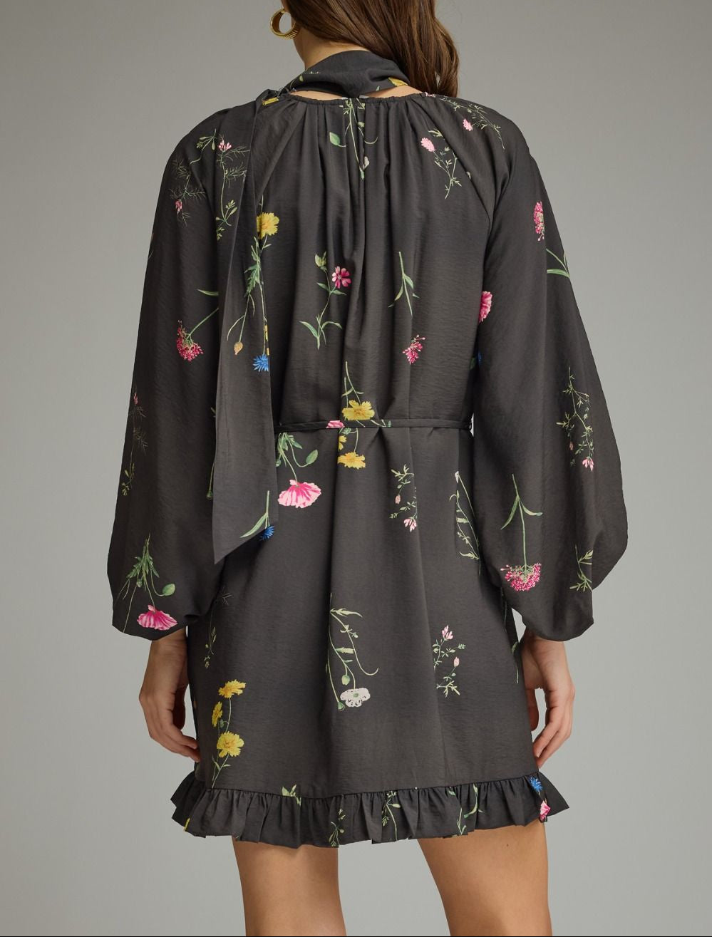 Full Bloom Floral V-Neck Long Sleeve Dress - Black