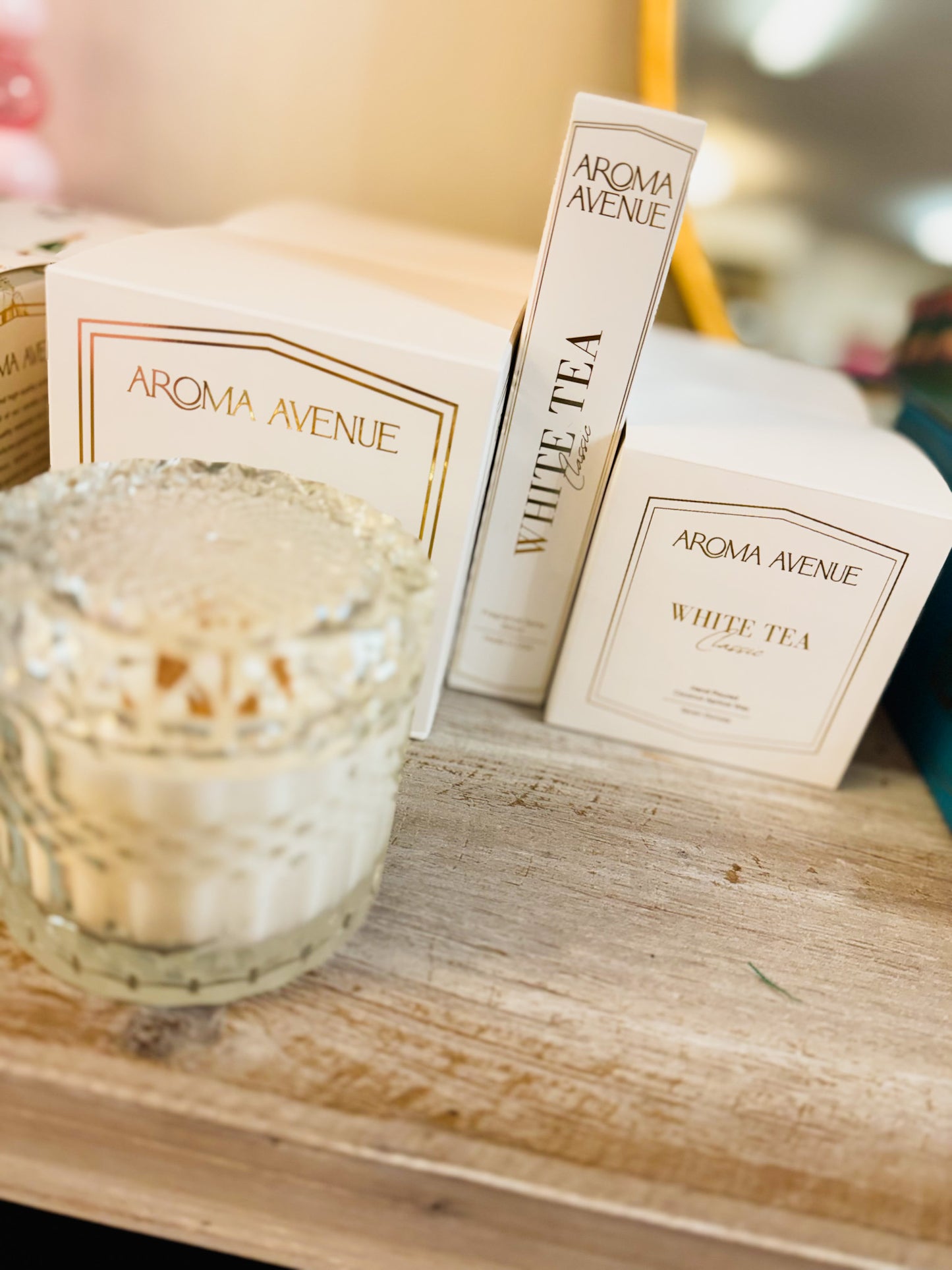 Aroma Avenue 13oz. Candle - White Tea