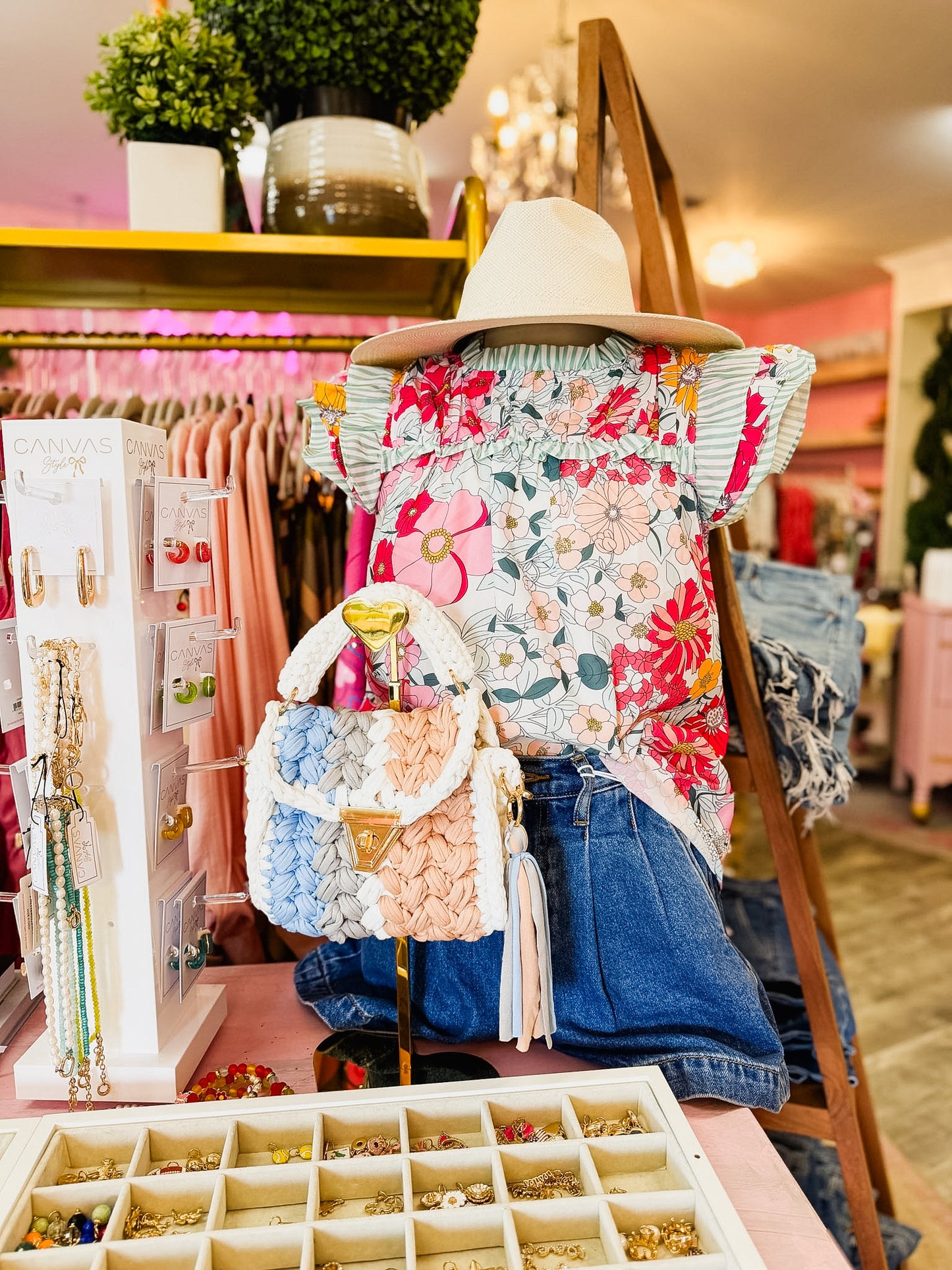 Spread Your Wings Floral Print Contrast Ruffle Trim Short Sleeve Top - Pink