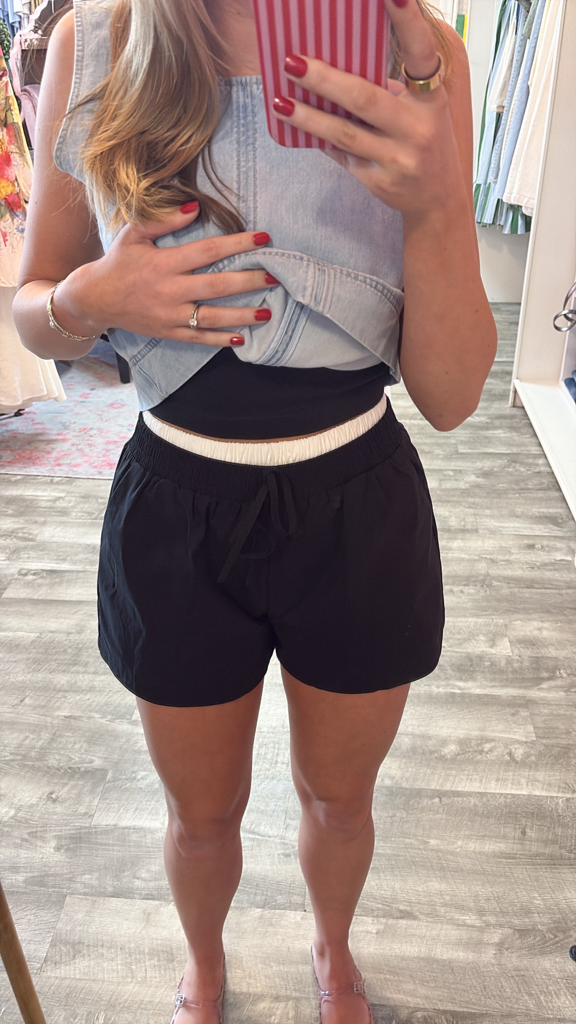 Elan Elastic Waist Band Shorts - Black