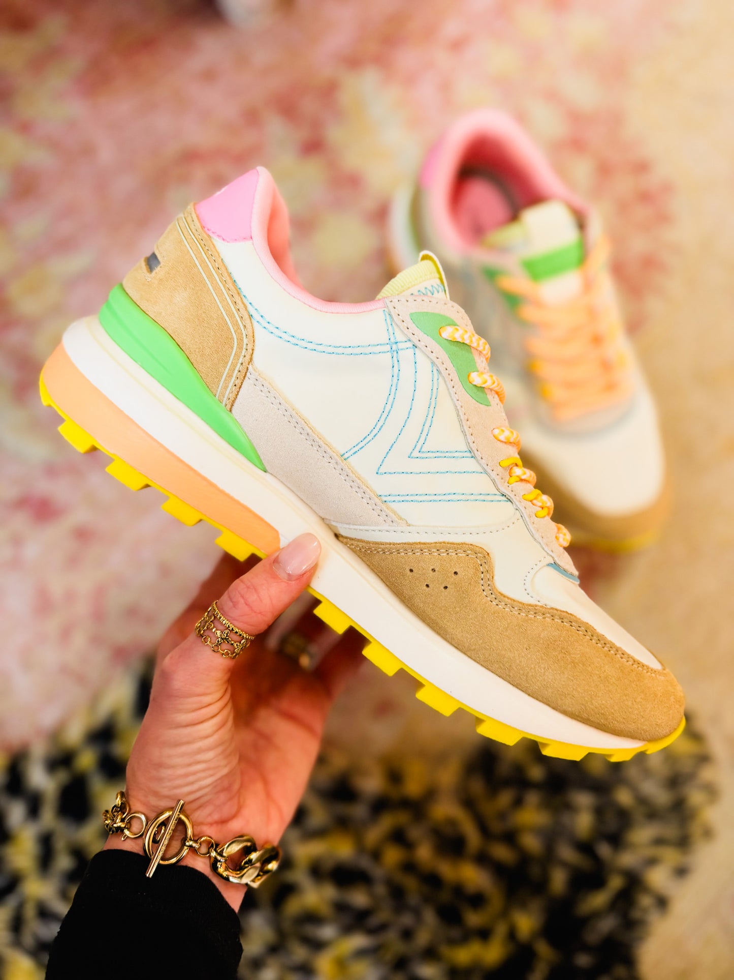 Victoria Luna Sneaker - Beige