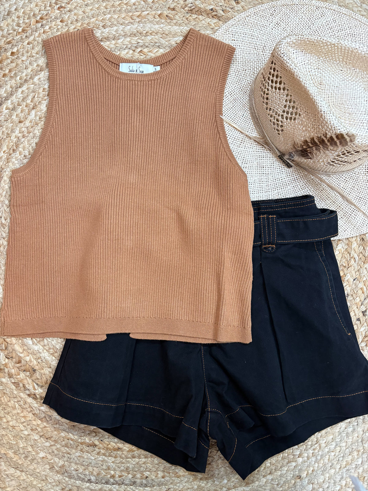 Maple Leaf Back Detail Sweater - Camel