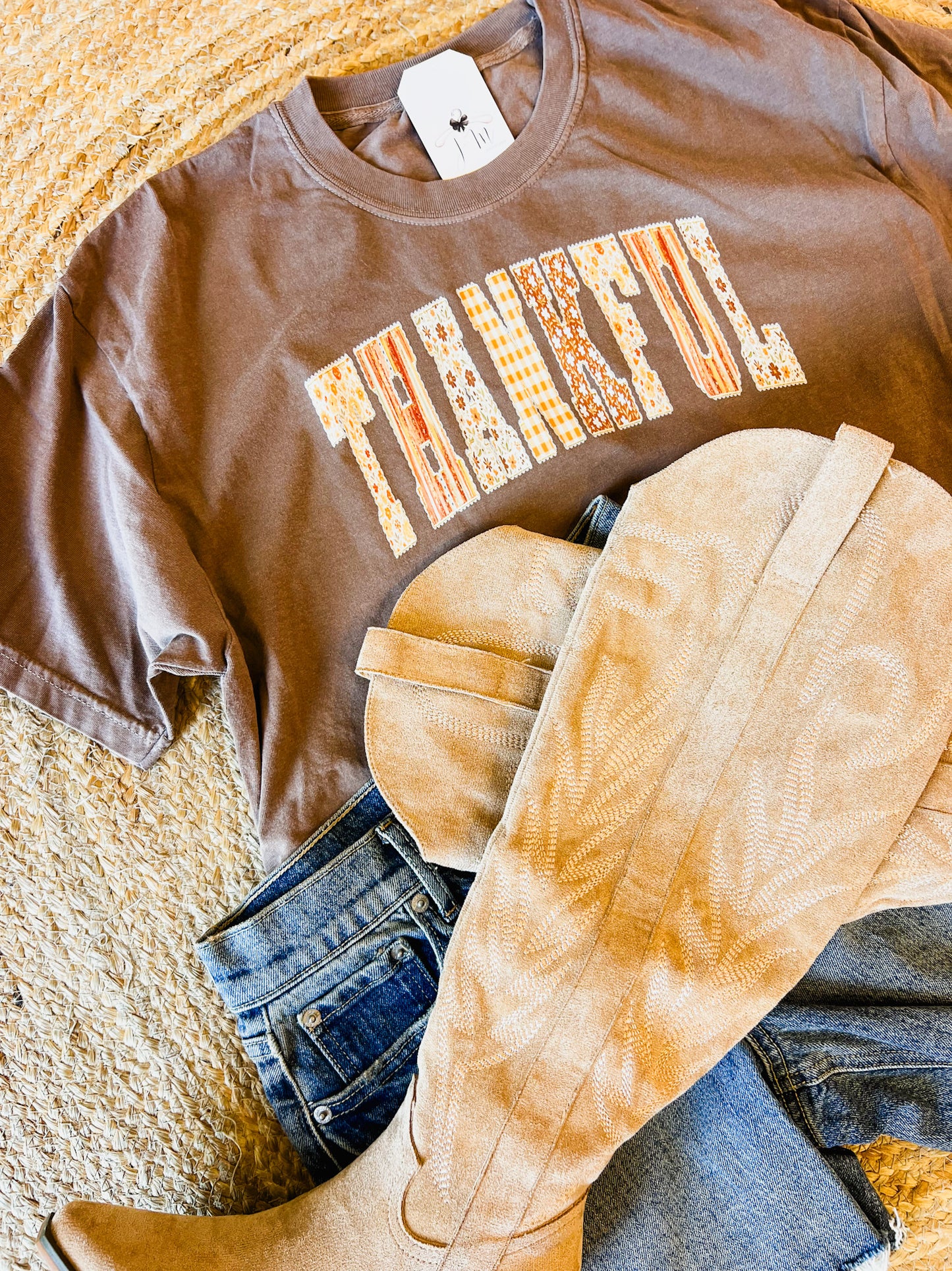 Thankful Graphic Tee - Espresso