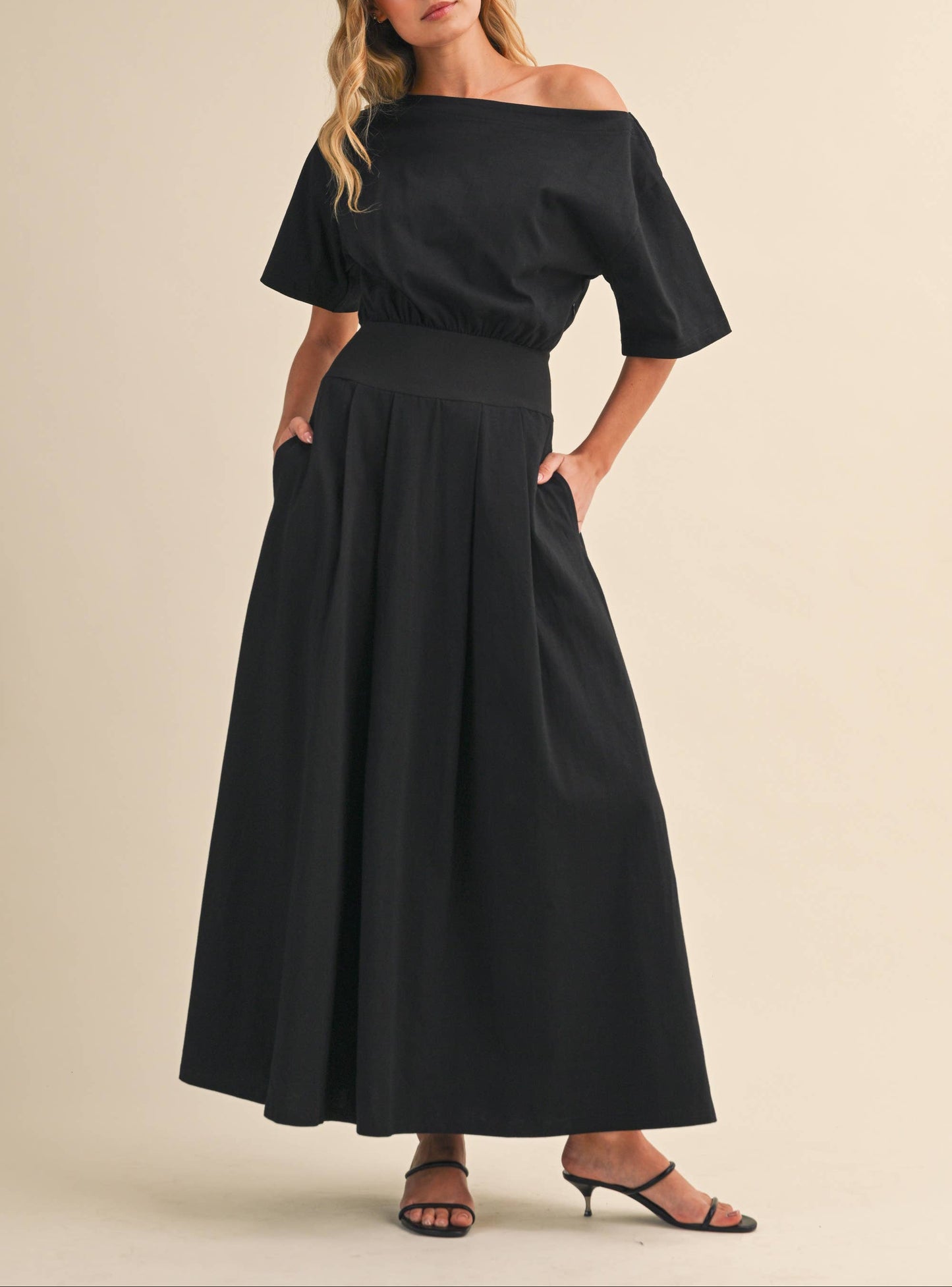 Float On Boat Neck Cinched Waist Maxi Dress - Black