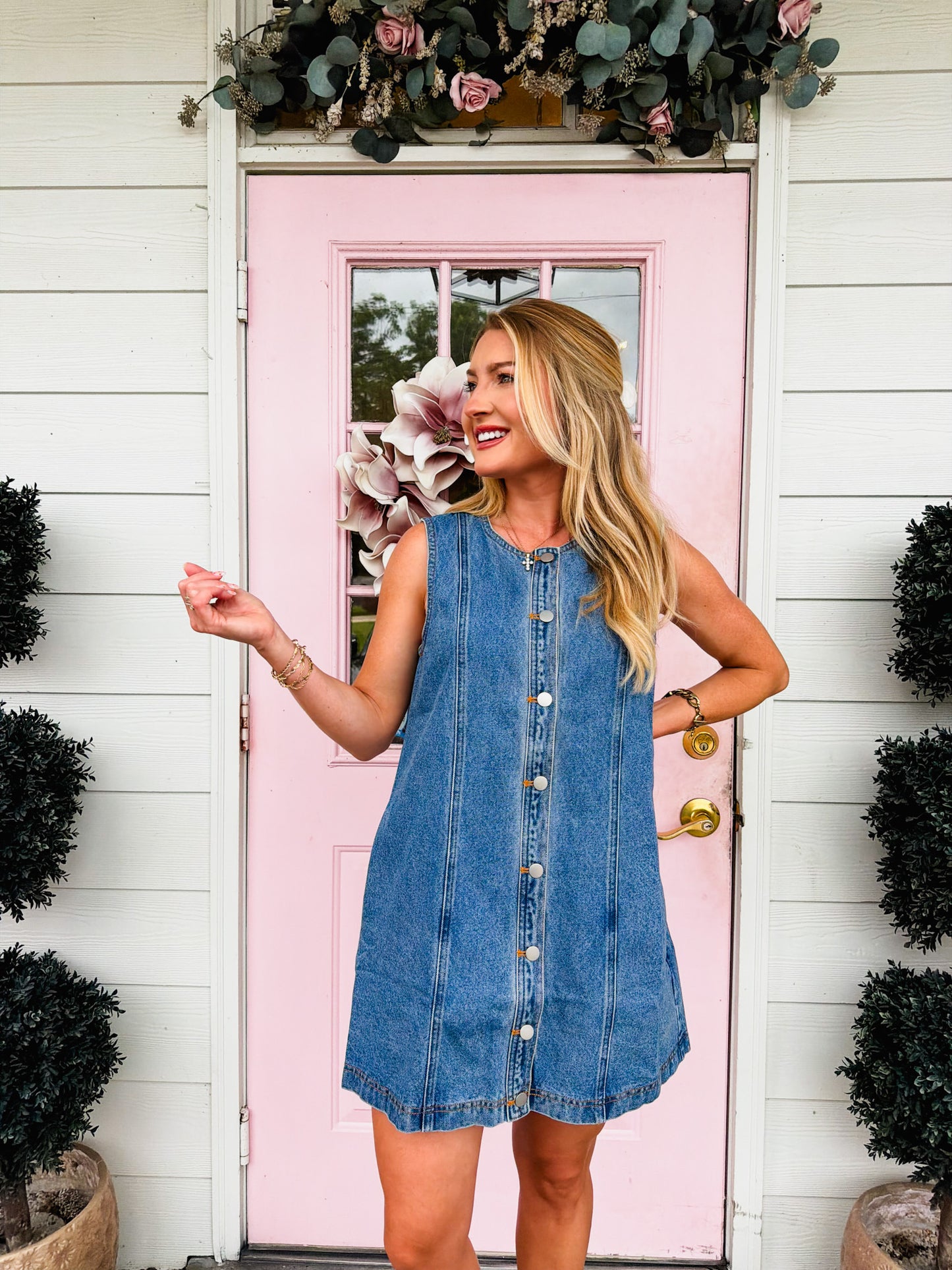 Sing-A-Long Sleeveless Round Neck Button Down Denim Dress - Blue