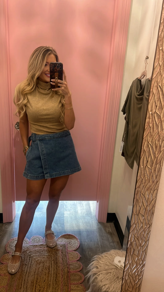 Open Up Turtleneck Sleeveless Knit Top - Oatmeal