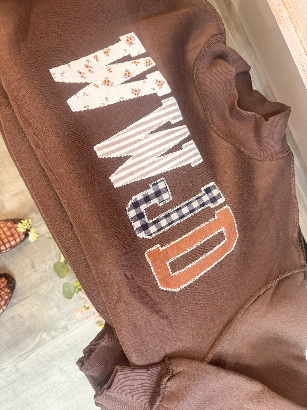 WWJD Mixed Pattern Embroidered Patch Graphic Mock Neck Sweatshirt - Coffee