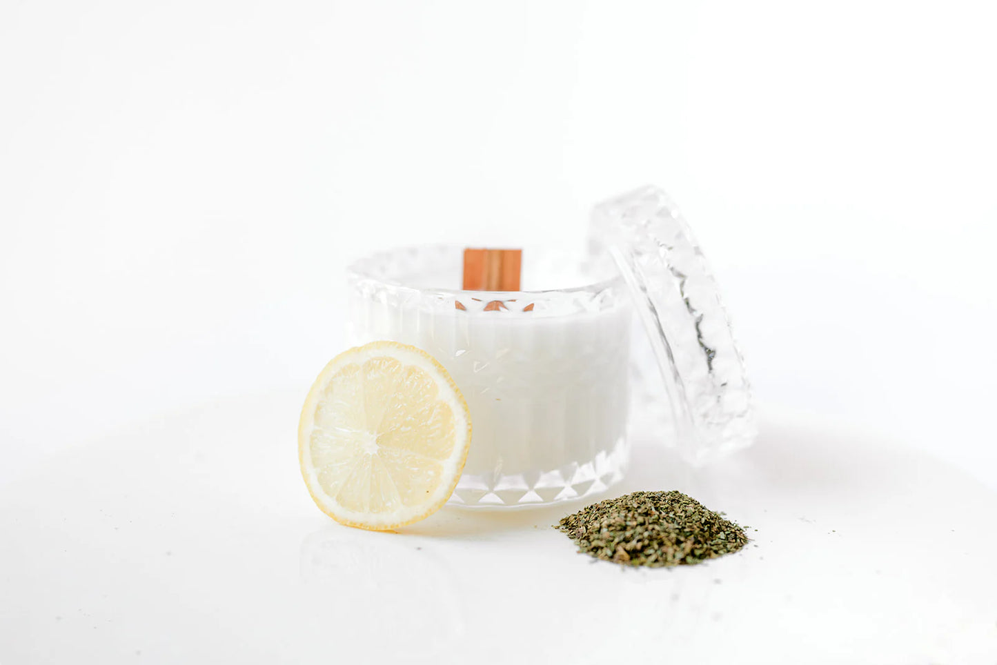 Aroma Avenue 13oz. Candle - White Tea