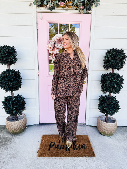 On Top Pleated Pants Set - Mocha Leopard