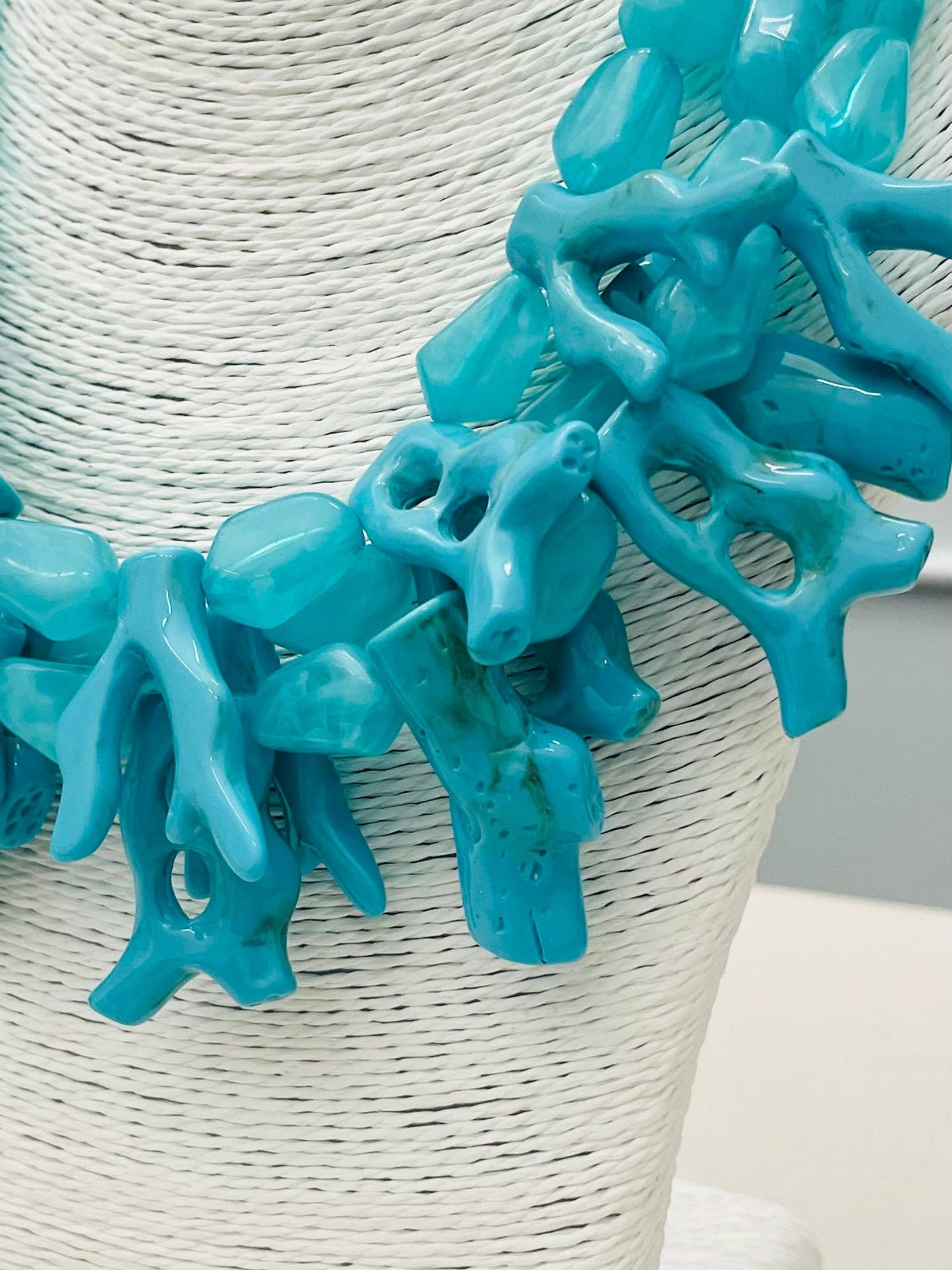 Chic Coral Statement Necklace - Marbled Teal