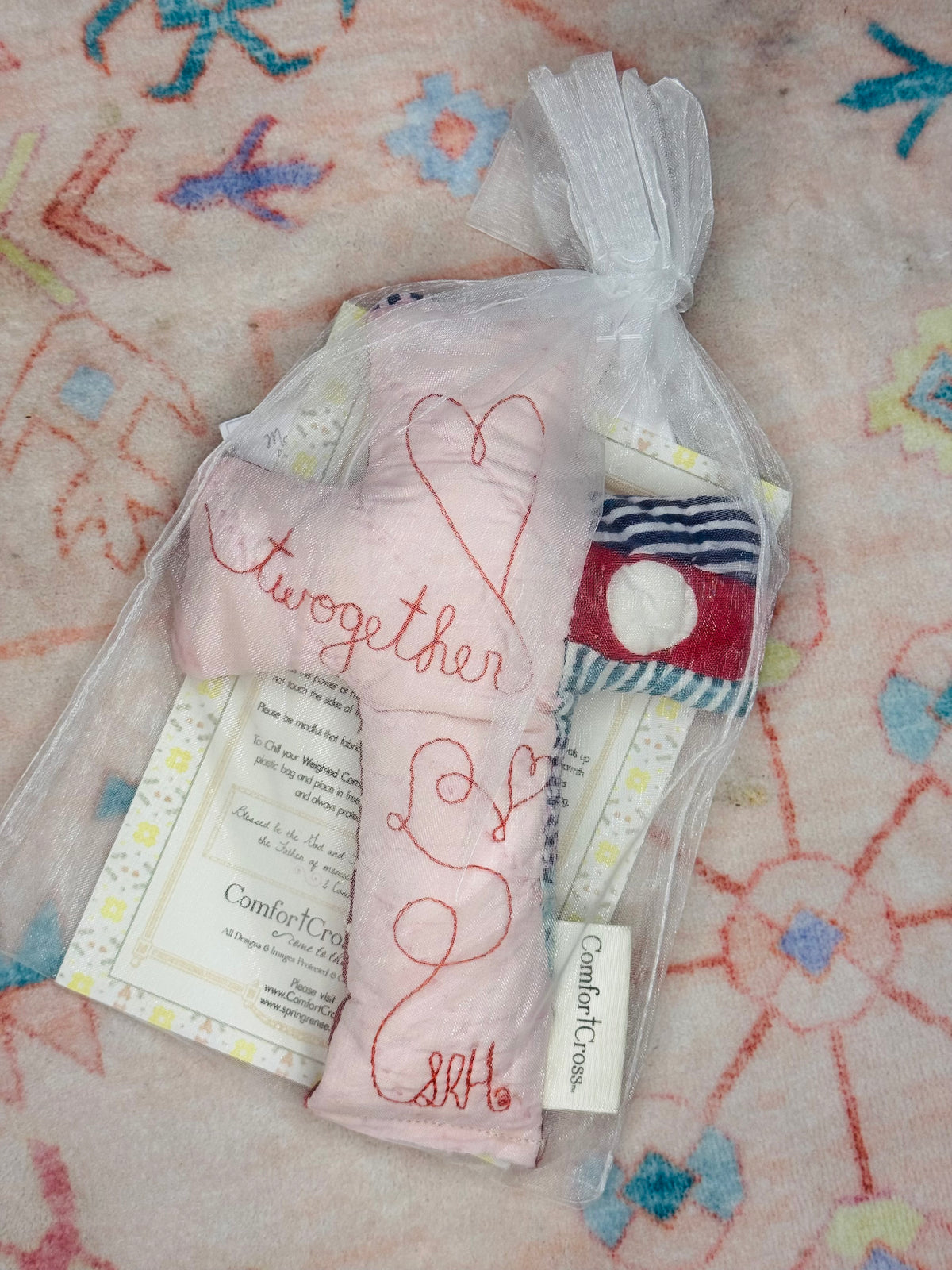 Comfort Crosses - Hand In Hand - Lavender Scent