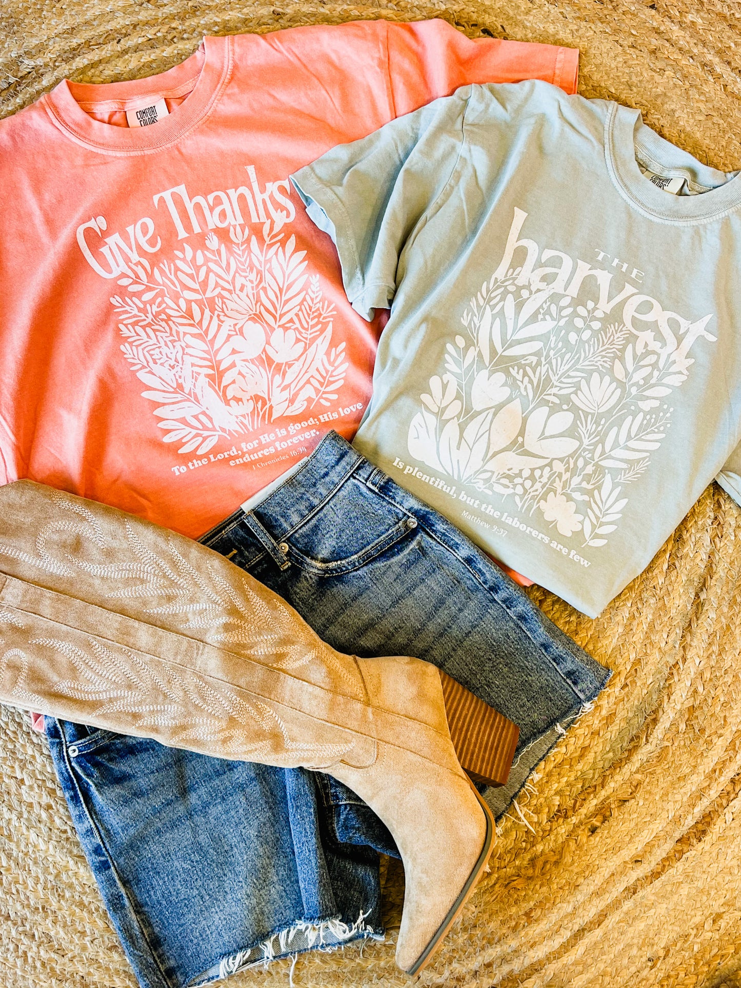 The Harvest Graphic Tee - Bay