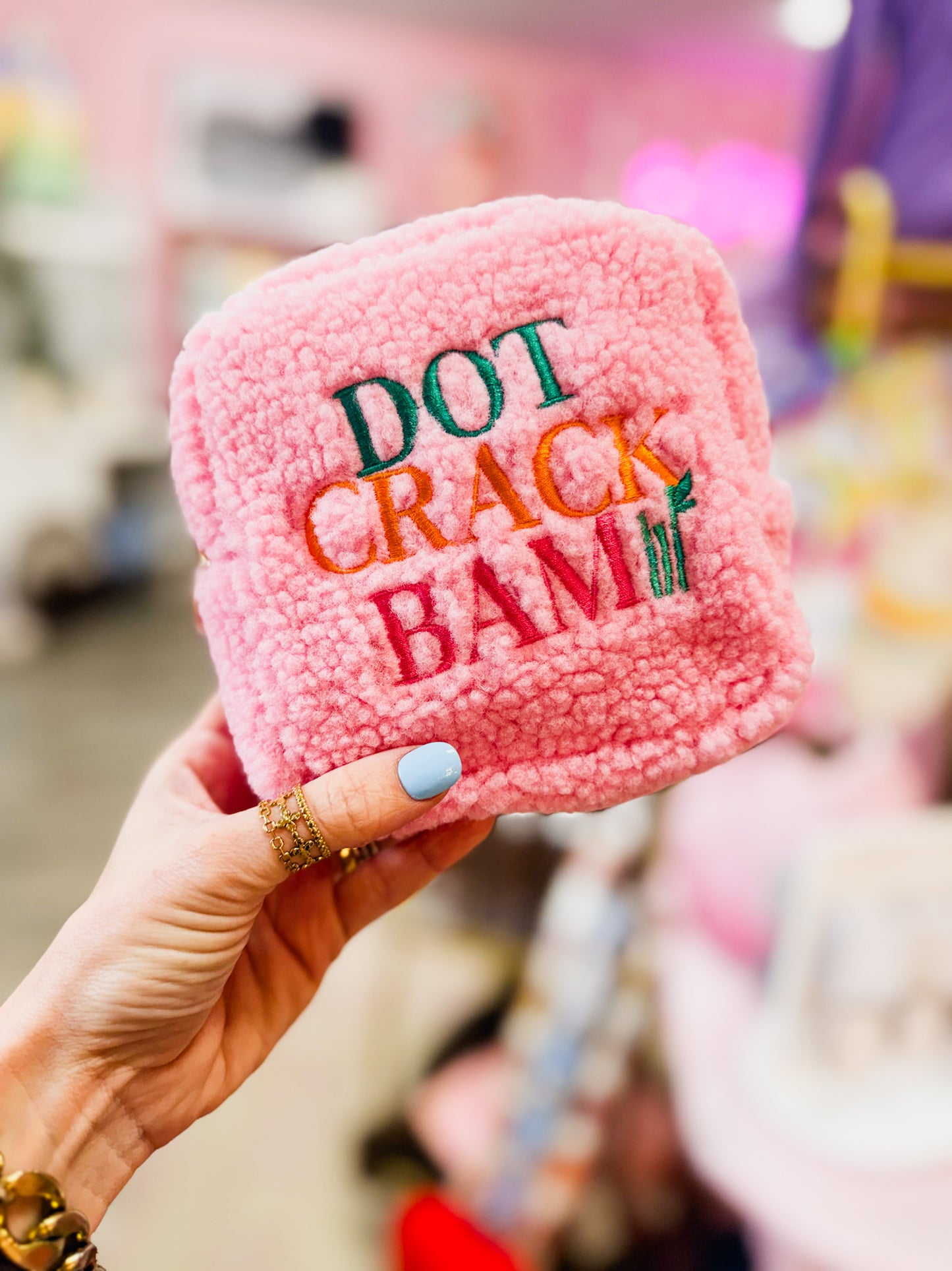 Teddy Pouch Square - Dot Crack Bam