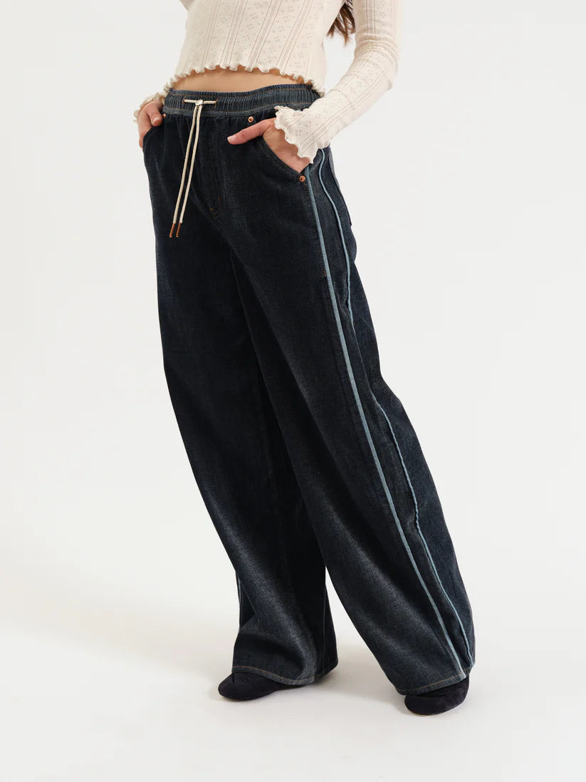 Daze The Cozy Jean Wide Leg Pull On - Sky Whisper