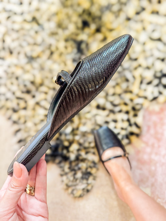 Shu Shop Athena - Black Lizard