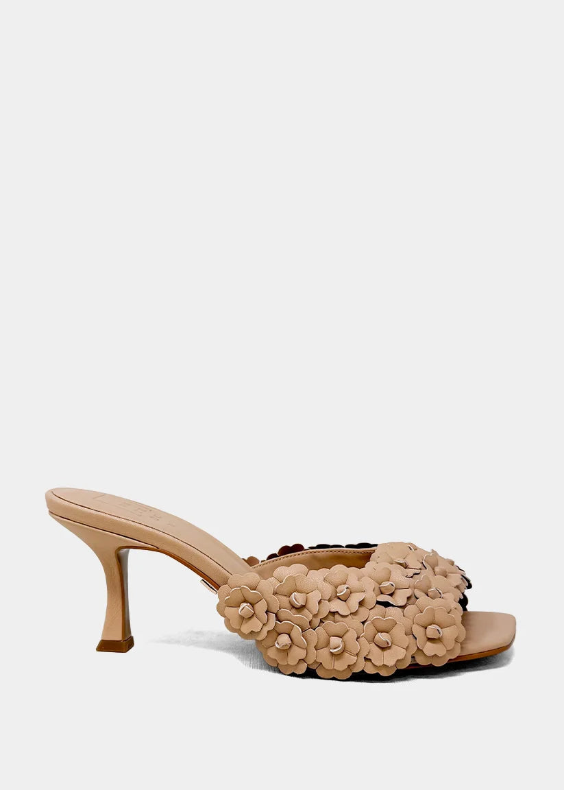 Elsa Heel - Nude