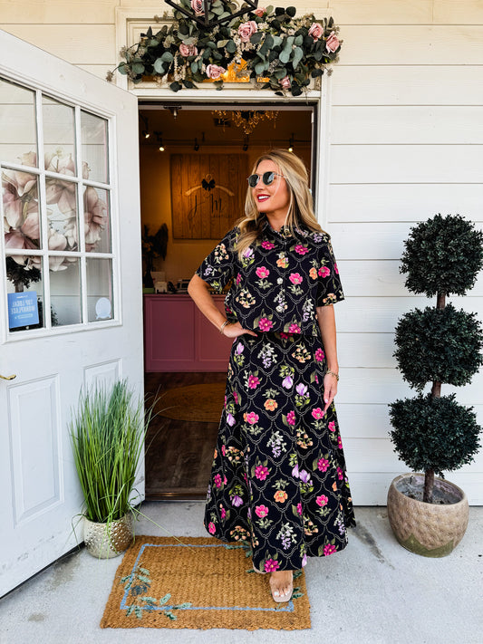Love Note Floral Print Short Sleeve Cropped Top - Black