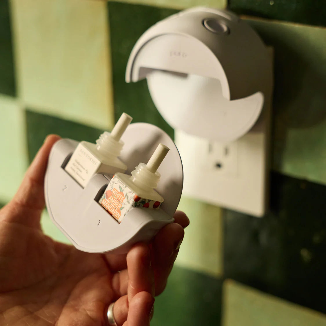 *NEW* Pura Home Fragrance Device - 5th Generation