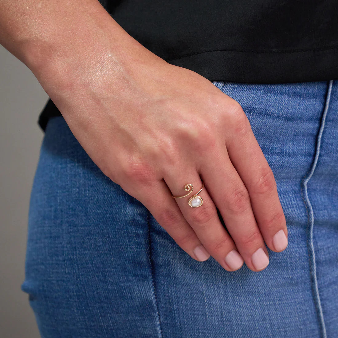 Pearl of My Heart Bracelet - 14K Gold Artist Wire