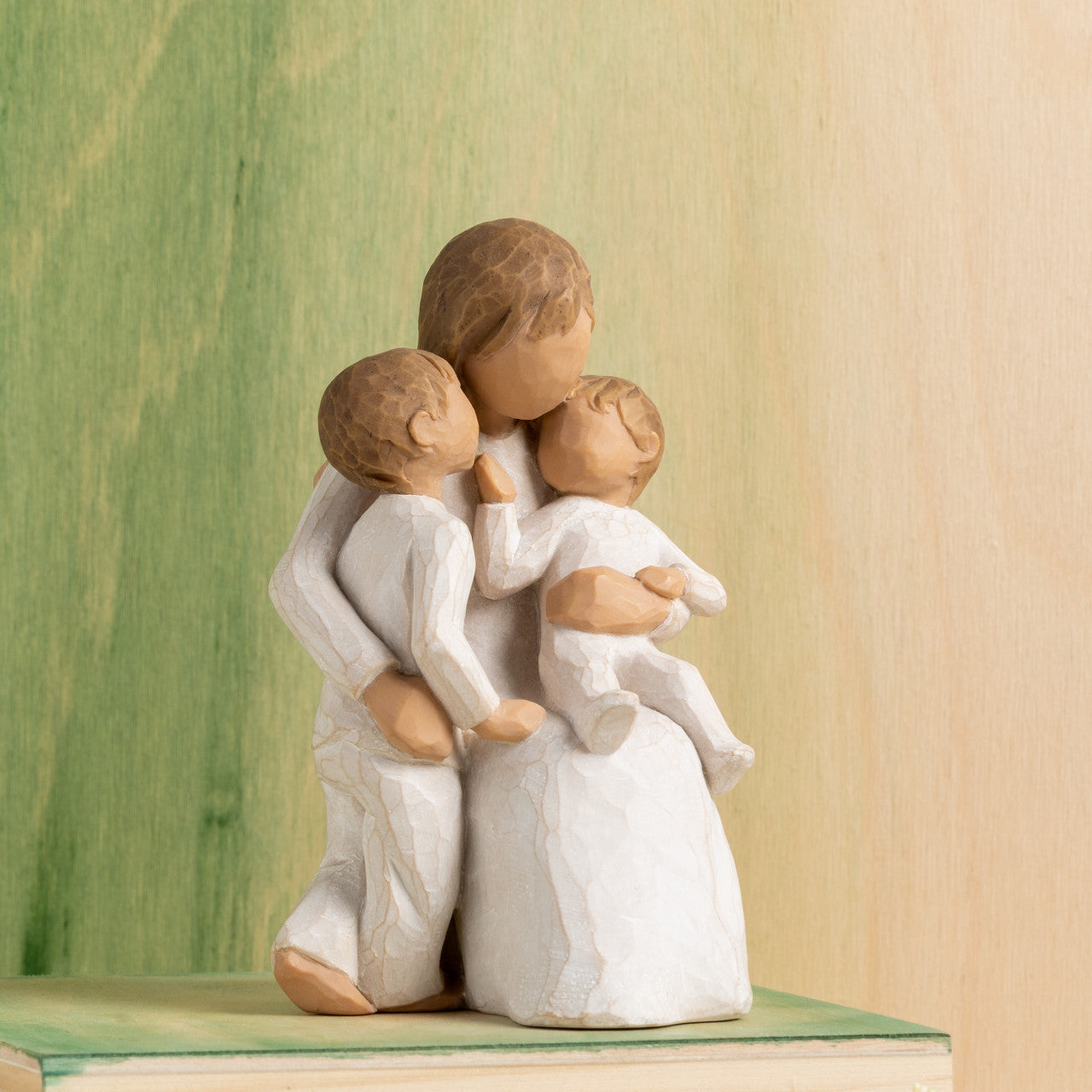 Quietly sculpted figure by Susan Lordi | Willow Tree