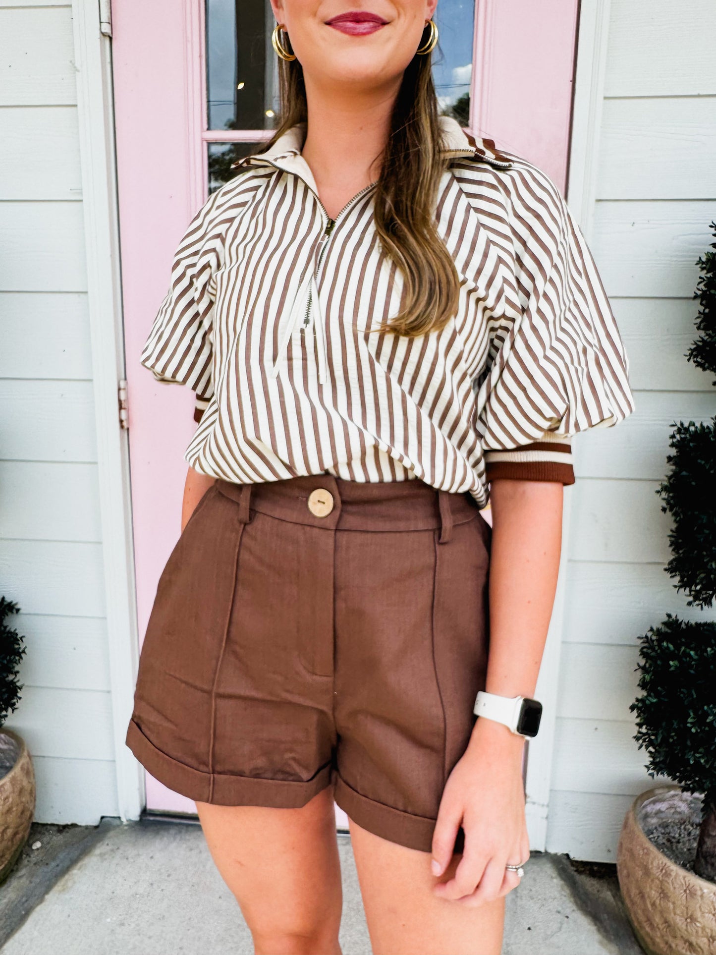 Trendy and Tailored High Waist Pleated Rolled Cuff Hem Shorts - Brown